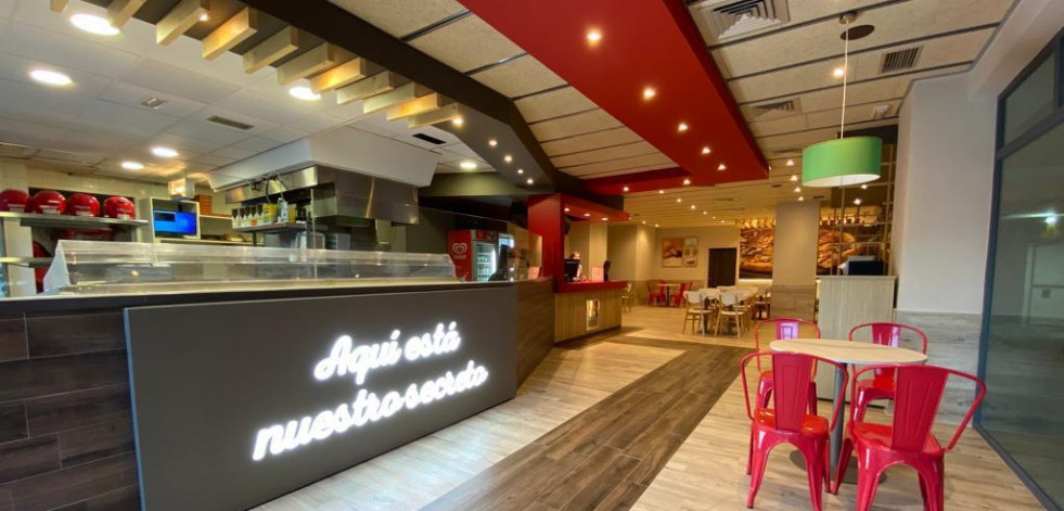 Telepizza celebra su 25 aniversario en Vilagarcía con imagen renovada