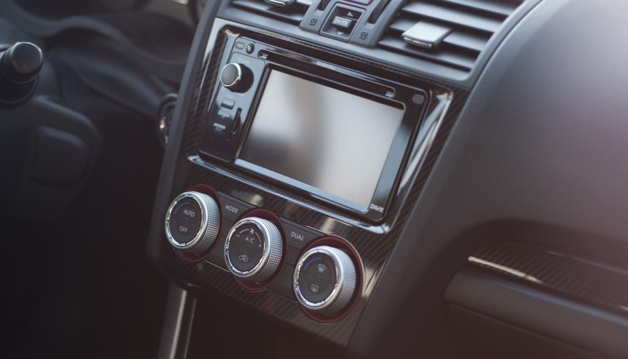 Cómo funciona la radio de un coche, qué son los estéreos