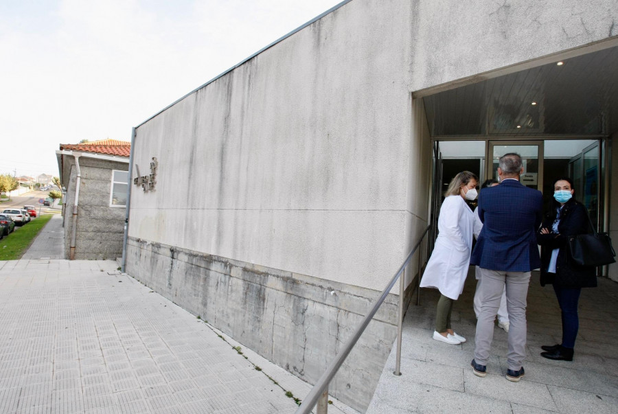 Sanxenxo pagará la vivienda a cuatro médicos que refuerzan el centro de salud de Baltar en verano