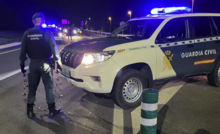 Interceptan al conductor de un vehículo que circuló por la A-6 en sentido contrario