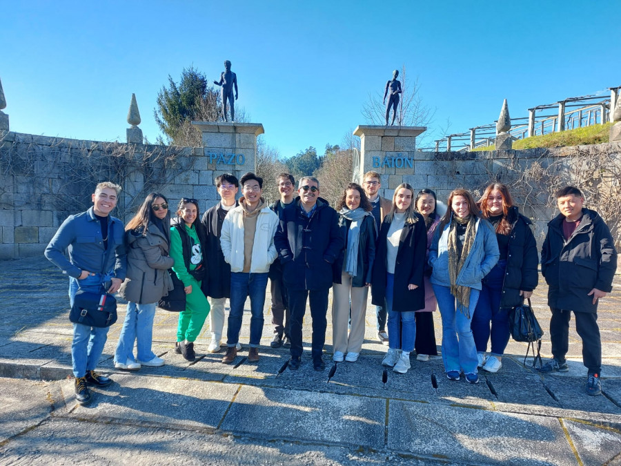 Alumnado de la Escuela de Turismo de A Coruña visita la Ruta do Viño Rías Baixas