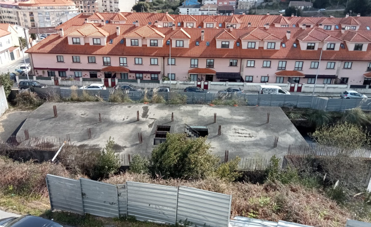 Ribeira ultima la compra de una parcela enfrente de la guardería para construir el centro de salud