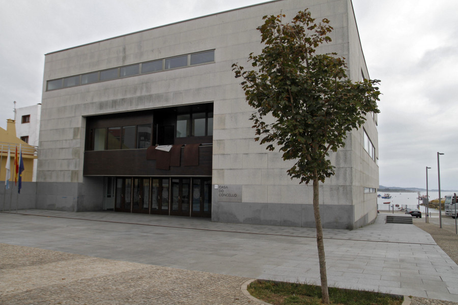 A Illa licita la concesión de la cafetería del Complexo Sociocultural por 4.800 euros al año