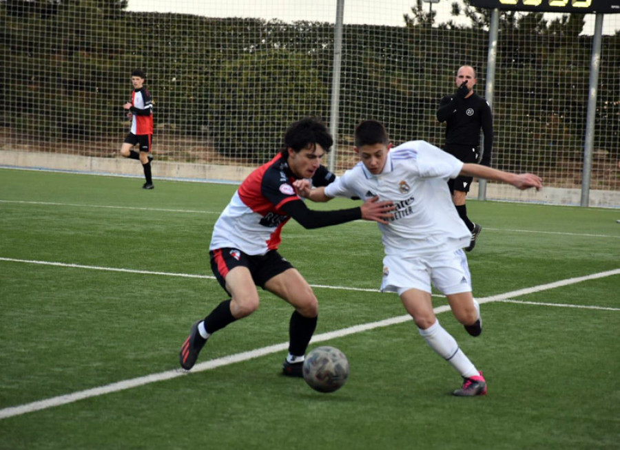 El Arosa se codea con el Real Madrid