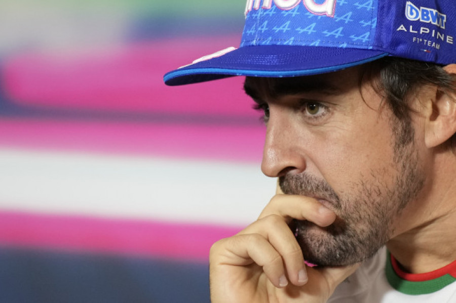 Fernando Alonso admite el paso adelante de Aston Martin y anuncia evoluciones