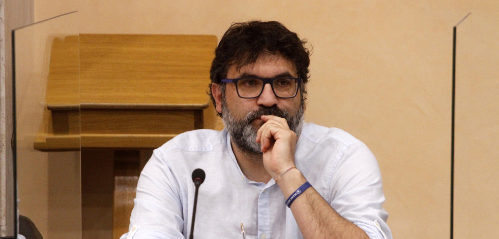 Reducción de salarios y liberaciones: Primeras propuestas de Fajardo