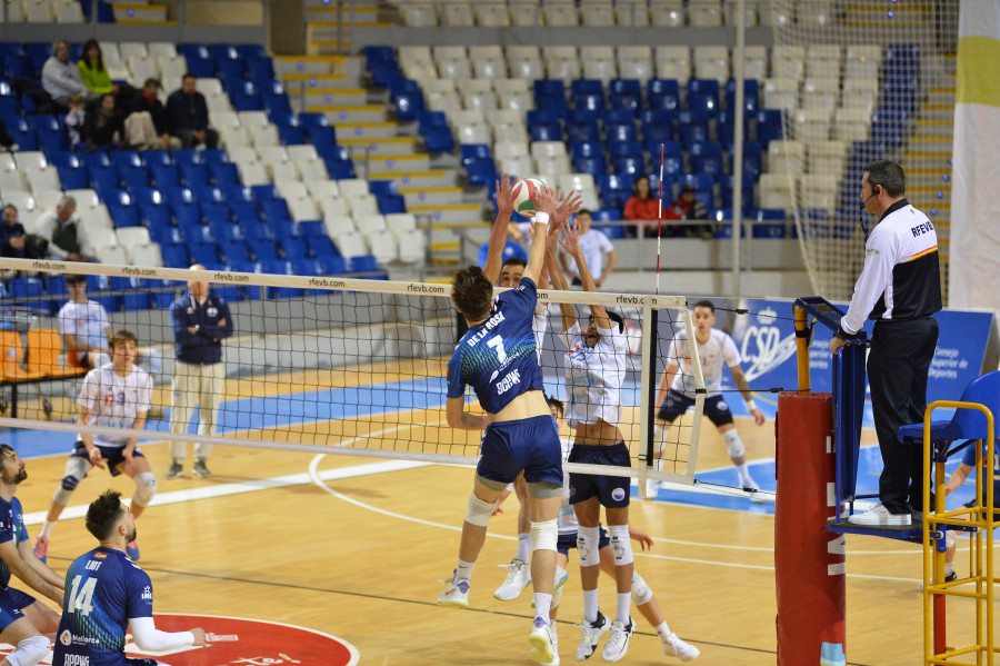 El Rotogal Boiro Voleibol consuma su descenso de la Superliga