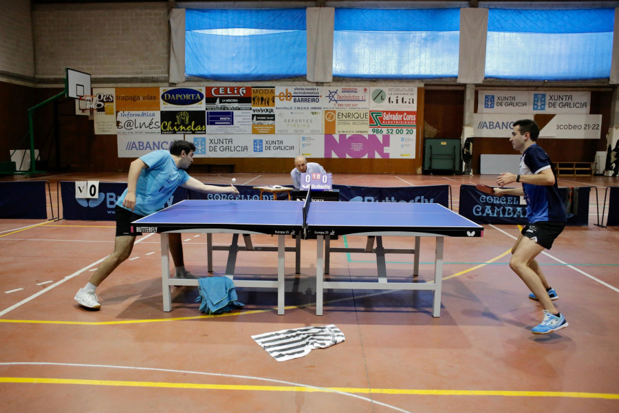 El Cambados TM se queda a las puertas de ganar al líder Torrelavega