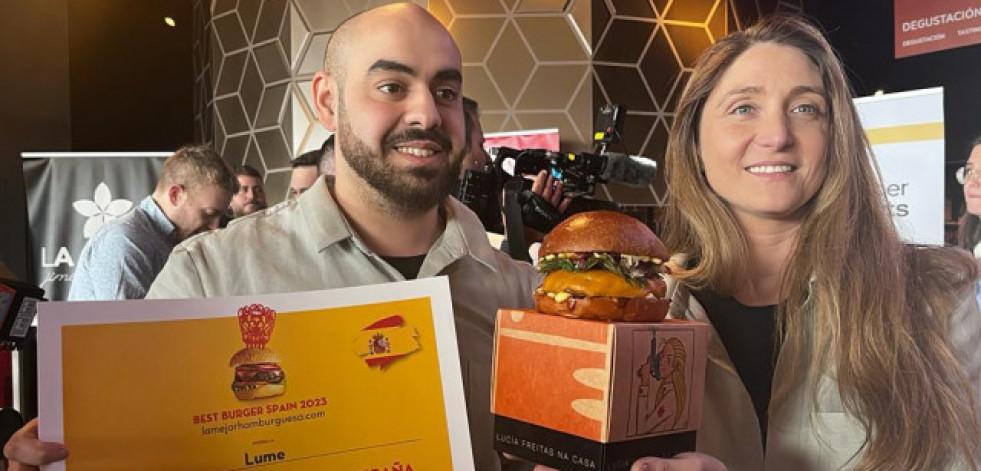 La Galicia Japan Burger de Lucía Freitas acaba de ser nombrada como la tercera mejor hamburguesa de España