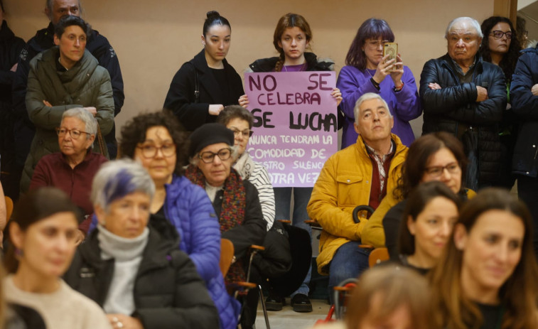 #8M Vilagarcía reivindica la diversidad sexual y clama contra las 