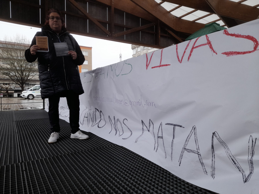 Mujeres maltratadas son atendidas en el CIM de Ribeira ante los problemas que padecieron en Boiro