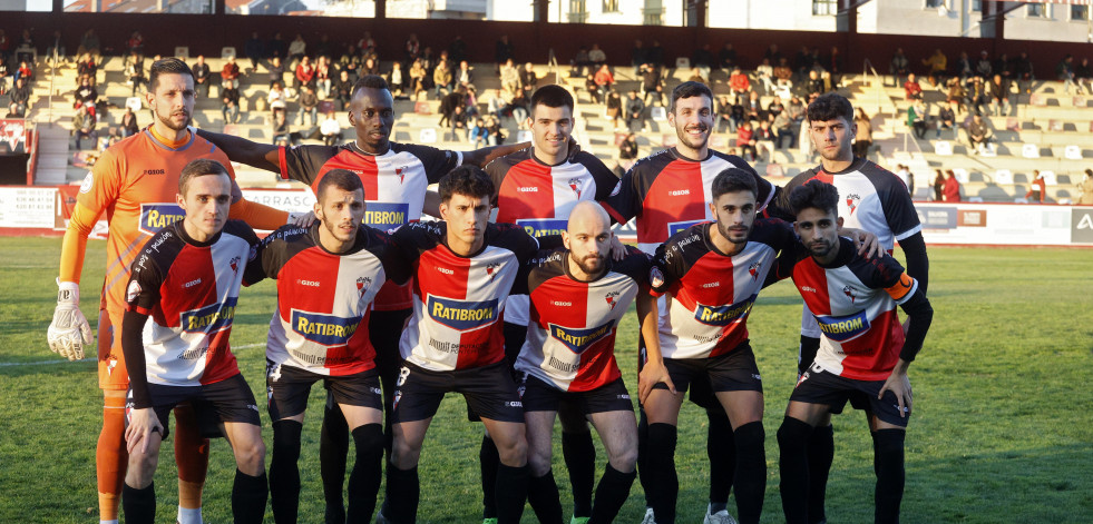 El Arosa quiere hacer valer su robustez para ganar al Celta  C en Barreiro