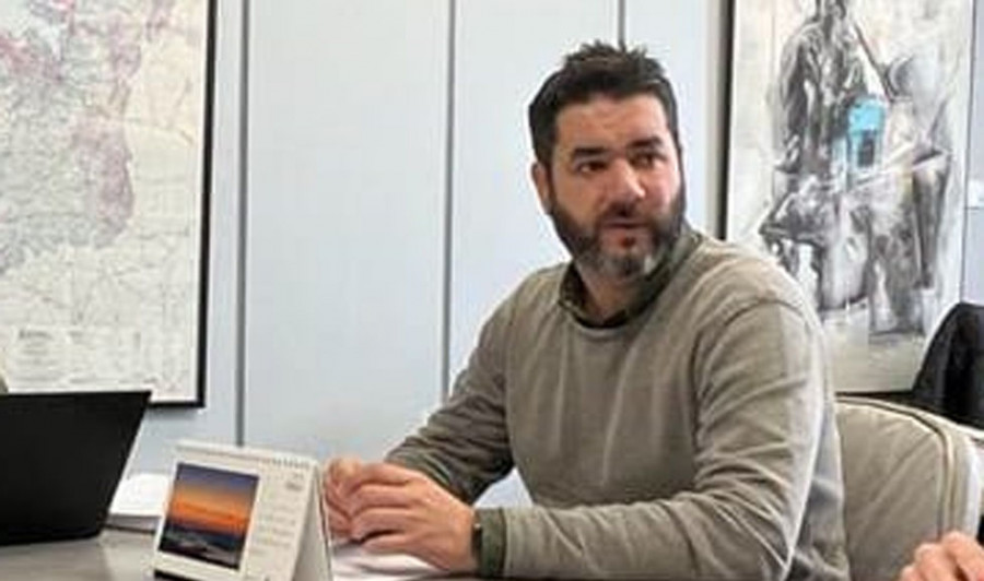 El PSOE rianxeiro presentará mañana su candidatura, que lidera el exjugador y exentrenador de fútbol Óscar Rial