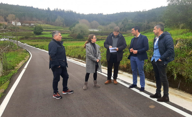 La Xunta destina 803.000 euros a la mejora de caminos rurales en O Salnés y en Ulla-Umia