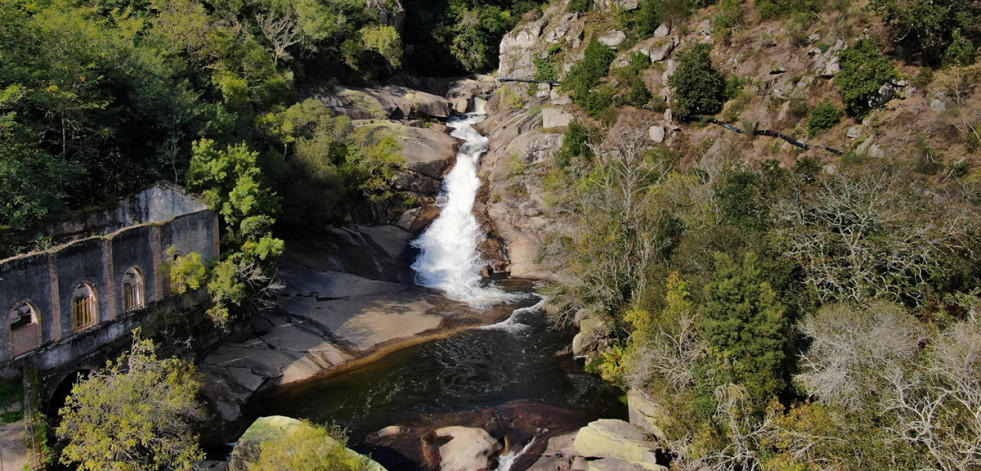 La cascada de Segade y el embalse de A Baxe entran en el inventario de zonas húmedas