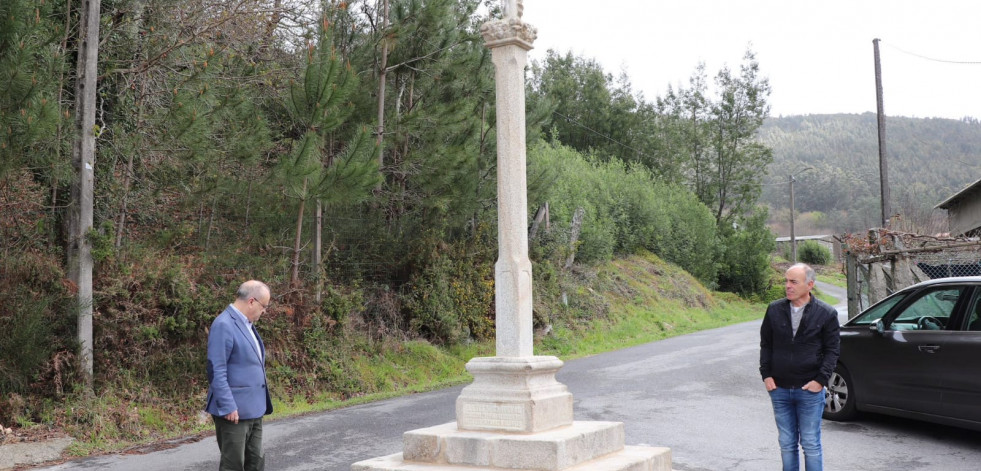 El Concello de Catoira invierte 3.000 euros en la rehabilitación del cruceiro de Dimo-Coaxe