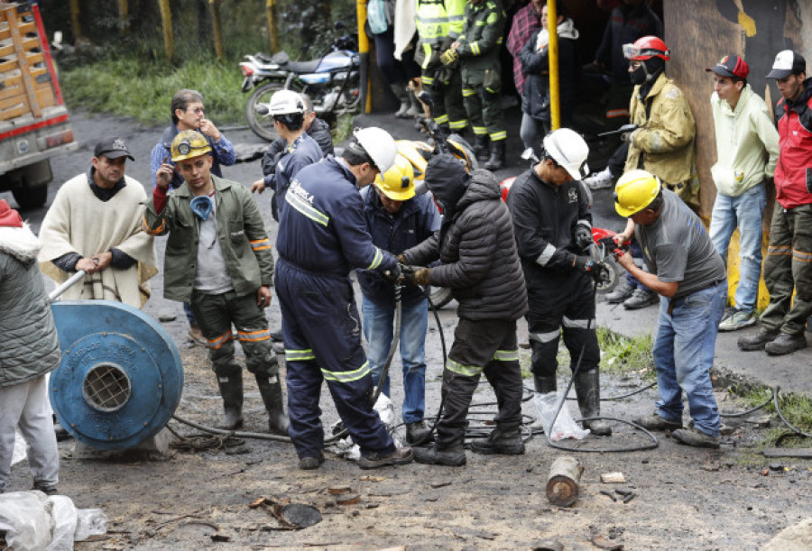 Asciende a 21 el número de fallecidos por la explosión en una mina en Colombia