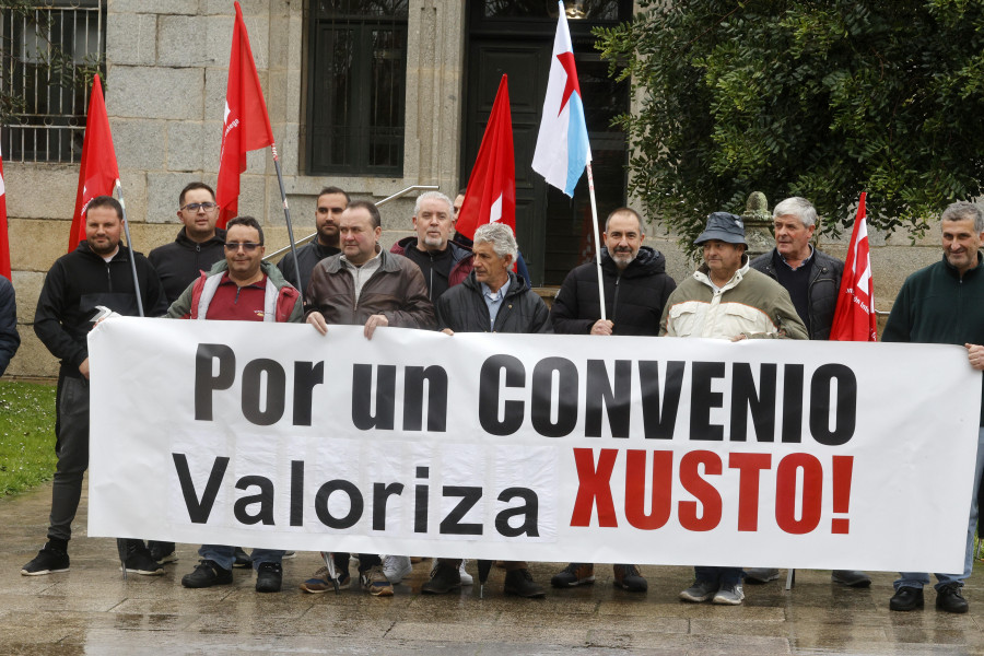 Trabajadores de Valoriza llevan sus protestas a Vilanova y afrontan otra reunión con la empresa