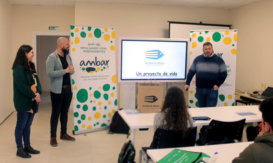 El cocinero Miguel Mosteiro imparte una conferencia en Ambar sobre su trayectoria y su Gastrolab Arousa