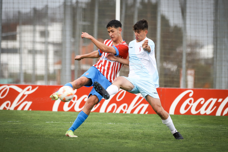 El Arosa juvenil suma un "puntazo" ante el Sporting de Gijón