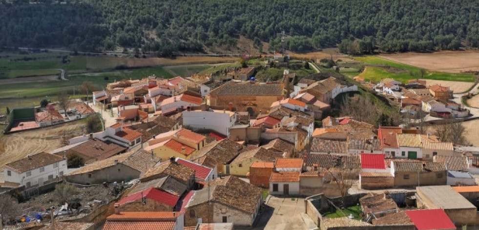 Tierras gratis o un pan y un queso cuando naces: ventajas de vivir en pueblos