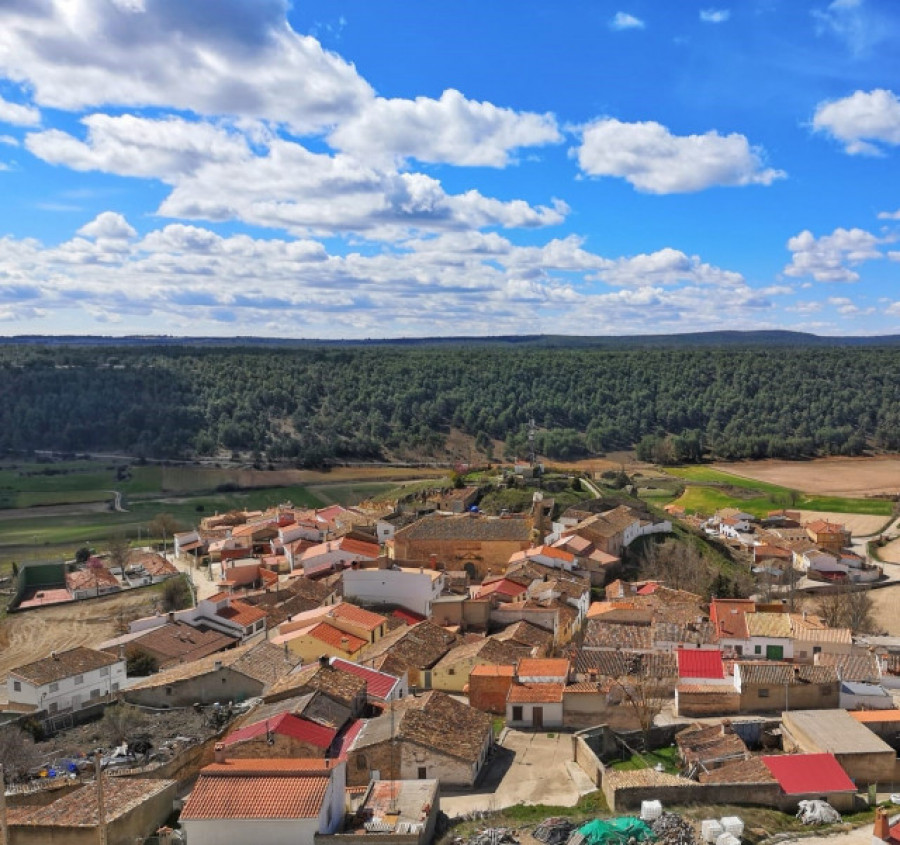 Tierras gratis o un pan y un queso cuando naces: ventajas de vivir en pueblos