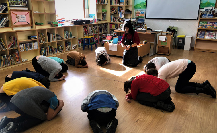 Un taller comienza a trabajar las emociones en los centros educativos de Boiro