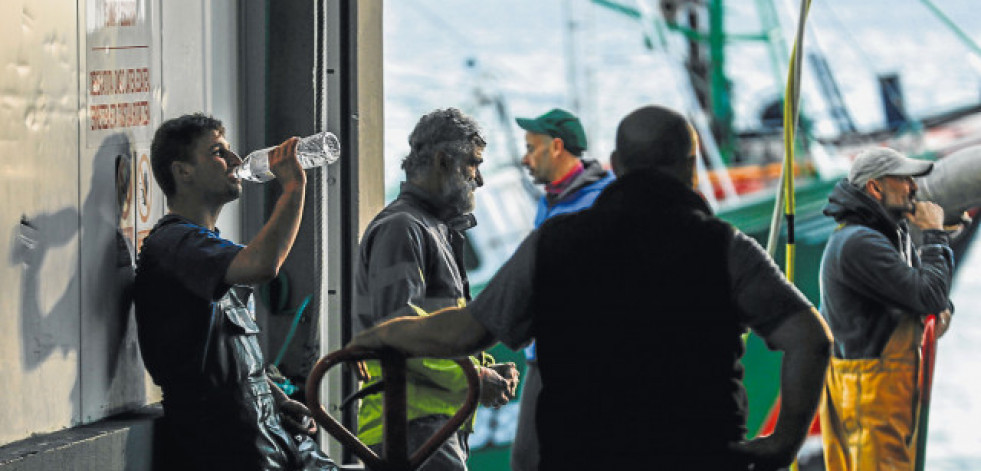 La Xunta y los grupos cargan contra los “ataques” de Bruselas a la flota pesquera