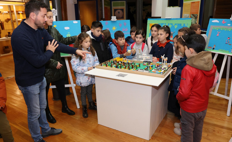 El CEIP de Castrelo exhibe su trabajo sobre la vendimia en el Museo do Viño de Cambados