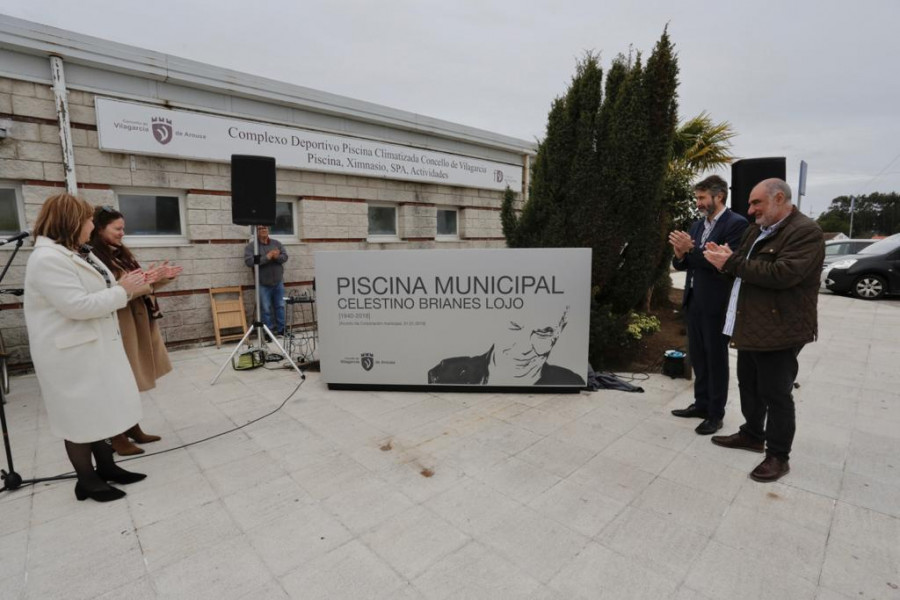 Vilagarcía inmortaliza la eterna sonrisa de Celestino Brianes Lojo en la piscina municipal