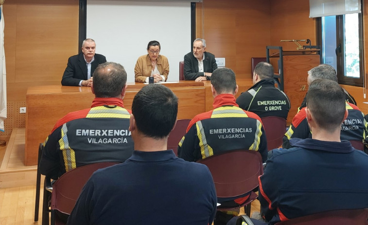 El Puerto de Vilagarcía acoge un curso sobre la extinción de incendios en buques