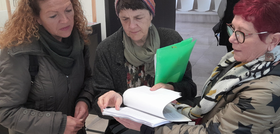 Ruiz gestionará una reunión entre Mobilidade, Monbus y vecinas por la mejora del servicio de autobuses