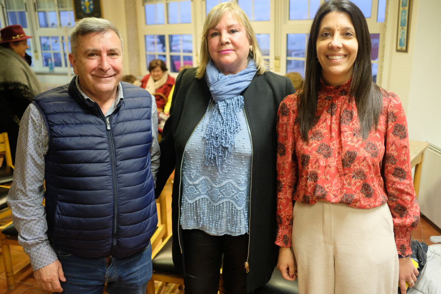 El PP de Ribeira presenta a Estrella Franco como su candidata por la parroquia de Corrubedo
