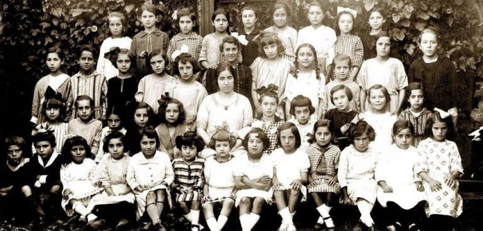 A Pobra pretende rescatar del olvido la figura de la maestra Maruja Vázquez Suárez