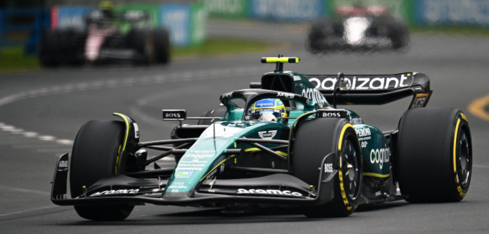 Alonso dominó el segundo libre en Melbourne; Sainz fue quinto y Pérez séptimo