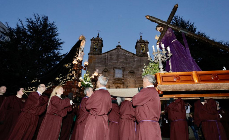 La Semana Santa de Vilagarcía incluye un concierto y un recital poético