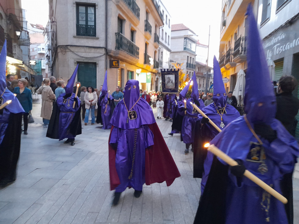 Procesión del Paso de Jesús en el Huerto de los Olivos, en Ribeira (7)