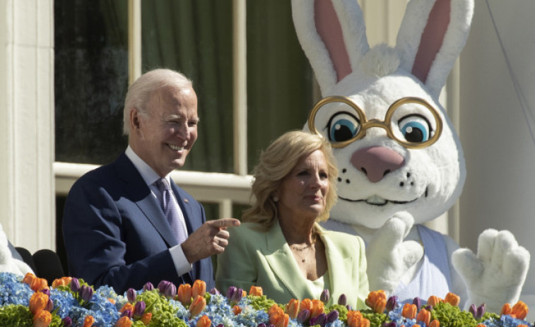 Los Biden buscan huevos de Pascua en la Casa Blanca con miles de niños