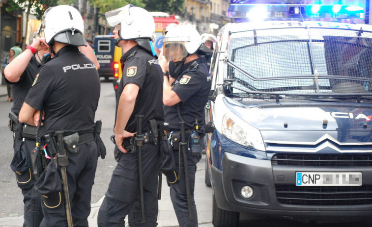 Los “antidisturbios” reforzarán este sábado la seguridad durante la Festa da Xuventude de Aguiño