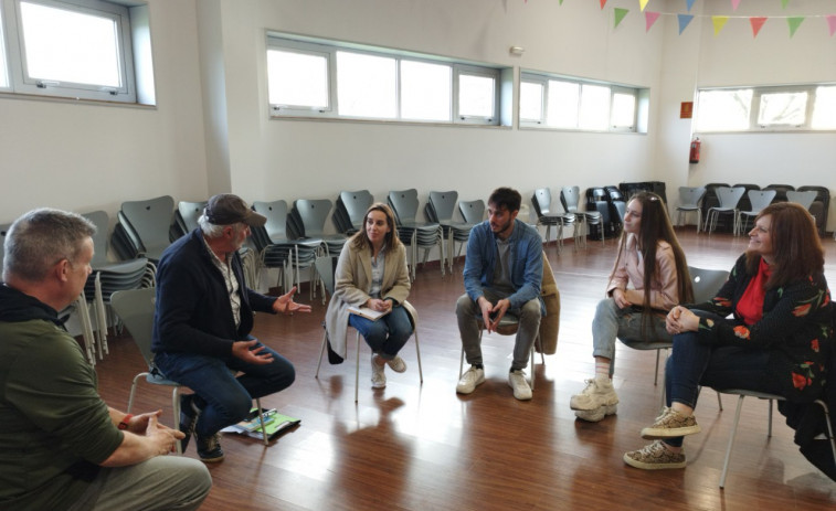 Podemos defiende en Vilaxoán la regeneración de la playa de O Preguntoiro