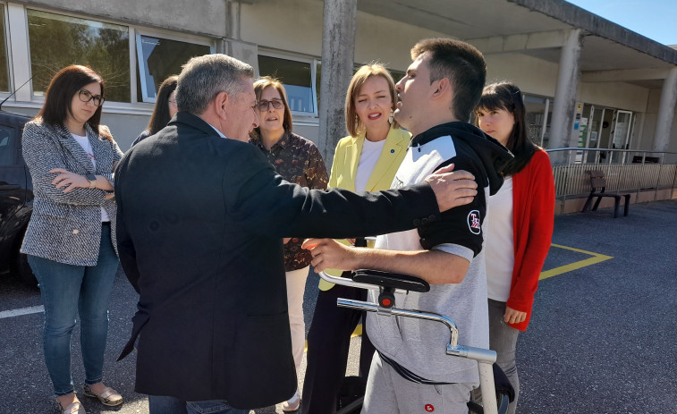 Política Social concertará cinco plazas públicas en la vivienda tutelada de Ambar en Ribeira