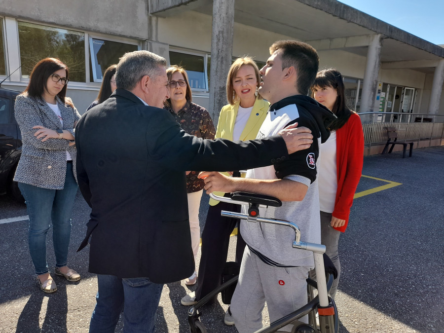 Política Social concertará cinco plazas públicas en la vivienda tutelada de Ambar en Ribeira