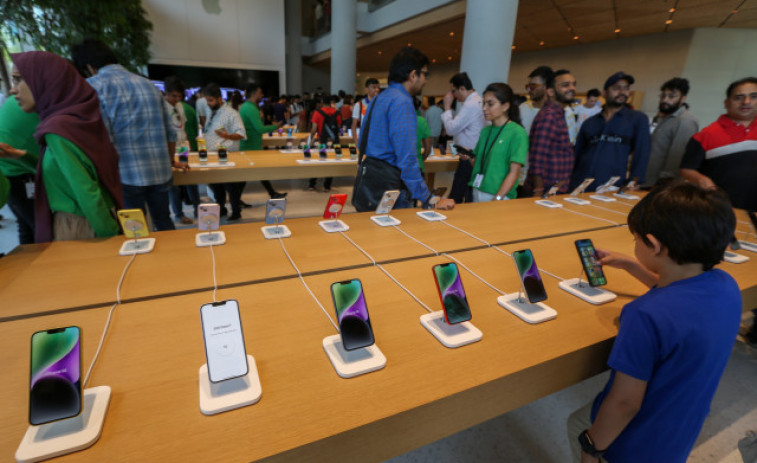 Apple abre su primera tienda física en la India