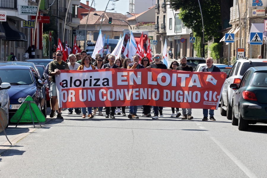 Los trabajadores de la basura se manifiestan en Cambados