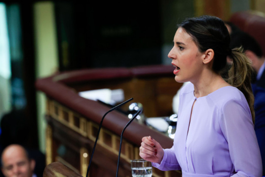 Irene Montero carga contra el PSOE en el pleno y promete "seguir adelante"