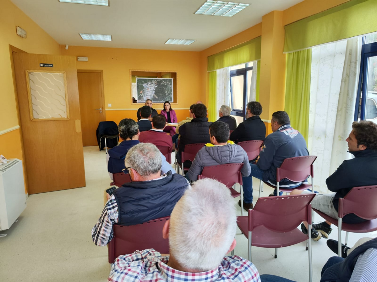 Pp cambados reunión empresarios polígono industrial Sete Pías