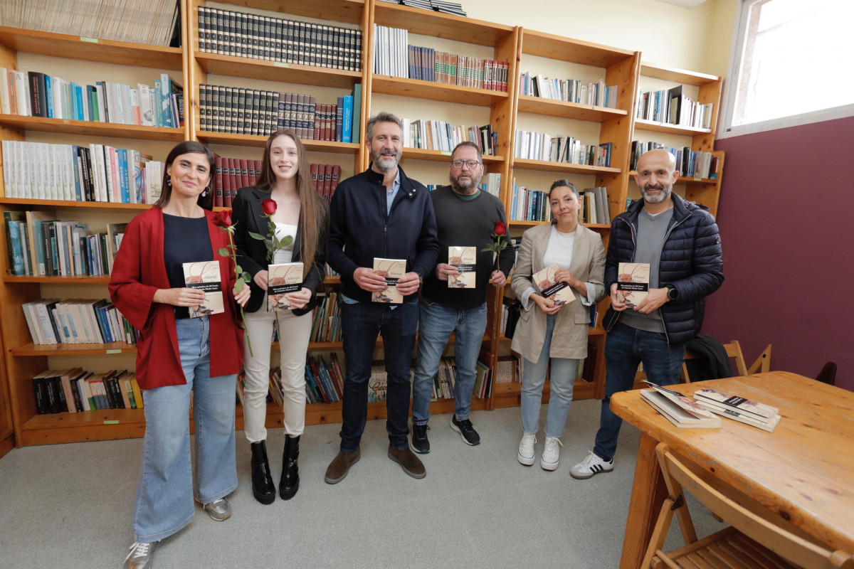 Club de lectura vecinos Asociación de Veciños Breogán  o piñeiriño día del libro