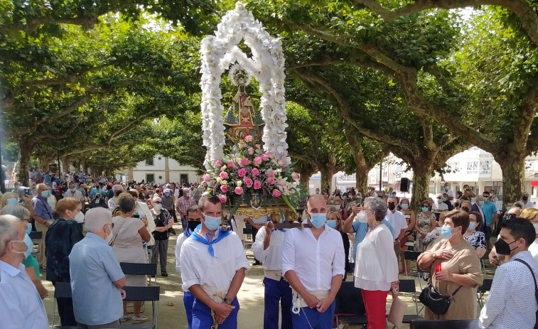 Una delegación de Rianxo participa en Cáceres en la celebración de 250 años de la imagen de A Moreniña