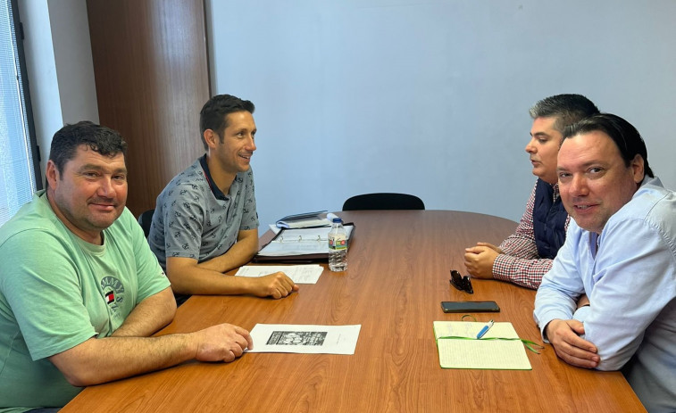 Somos Cambados inicia con la Cofradía y el sector bateeiro sus reuniones con colectivos