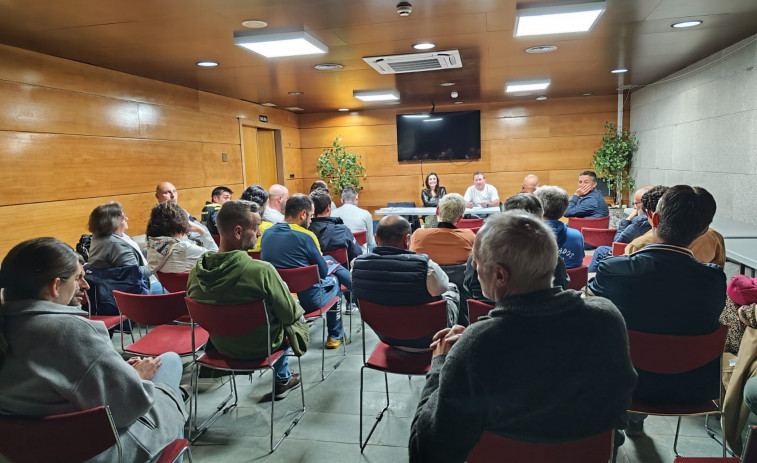 El PP de Cambados presenta su plan para el deporte: Becas, mejorar las instalaciones y un servicio de asesoría